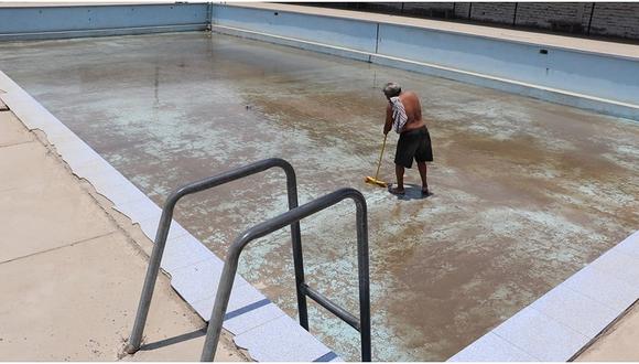 Inician recuperación de la piscina del Club de Pueblo de Florencia de Mora 