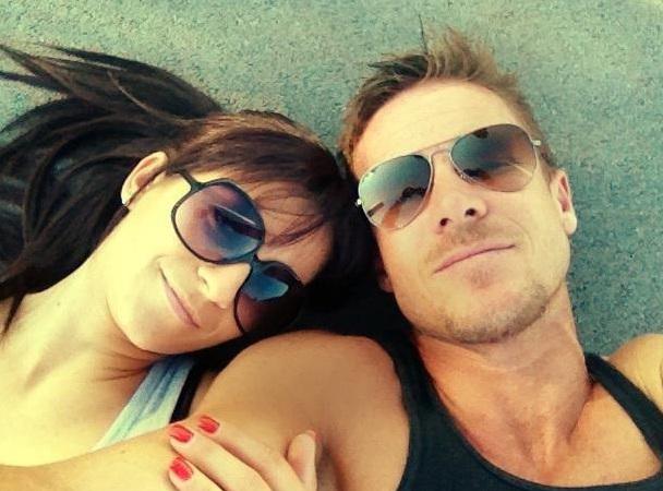 Novia de Felix Baumgartner lo deja por "mujeriego"
