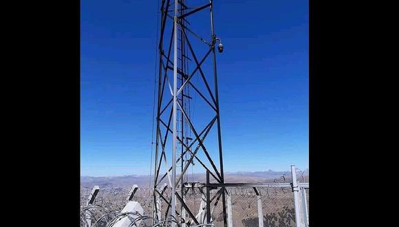 Huancavelica: Creyendo que es 5G queman antena de telefonía y retienen a trabajadores