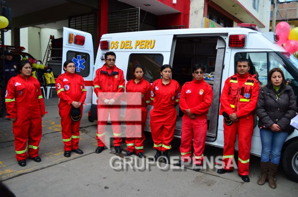 Entregan ambulancia a bomberos de Huancayo 