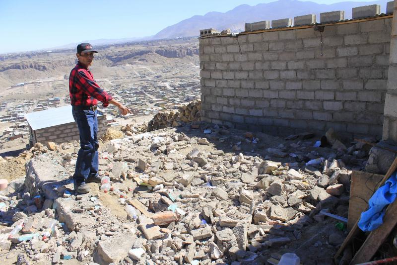 Destruyen casas porque cuestionaron a dirigente