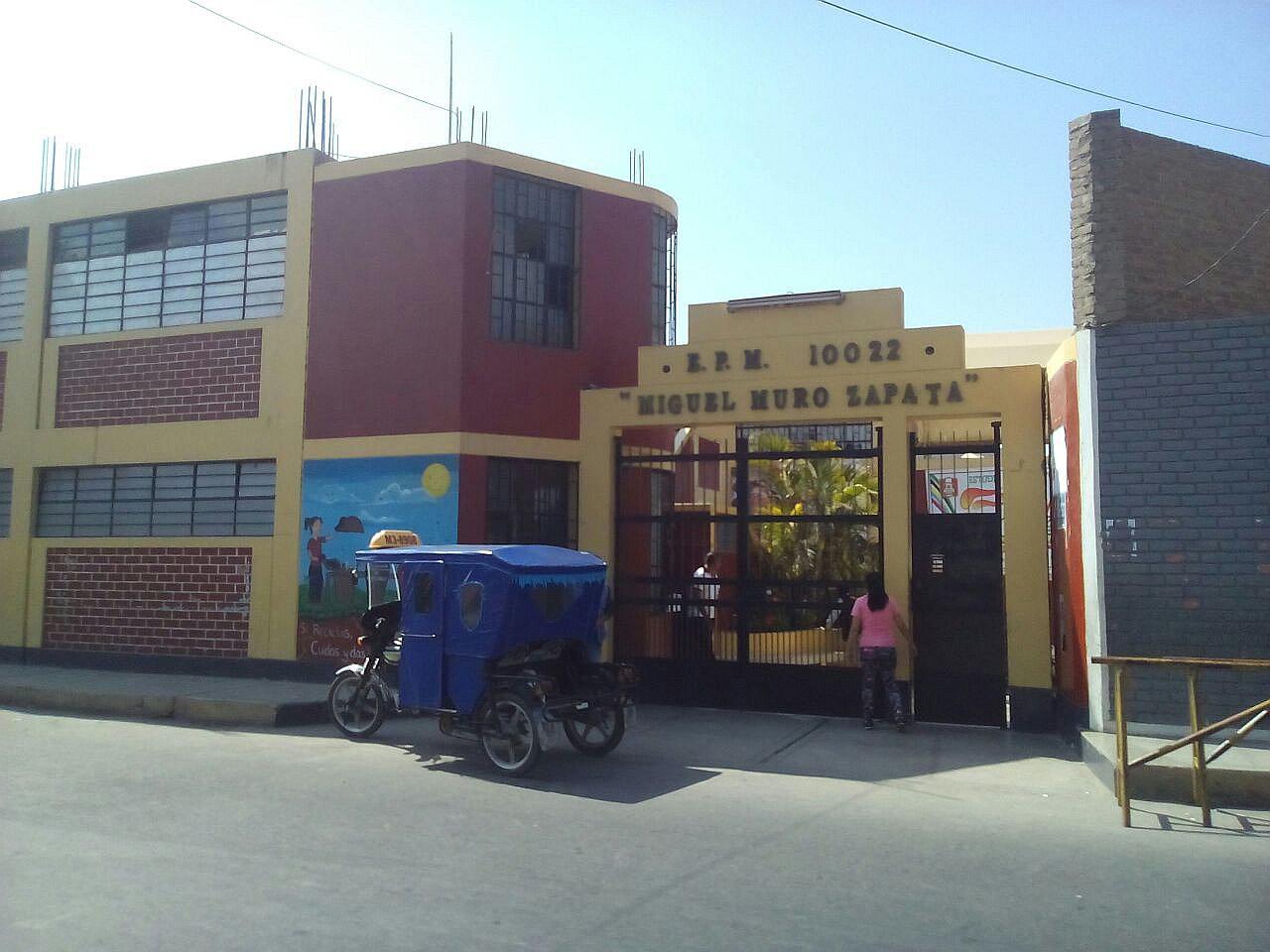 CHICLAYO: Extraño robo de equipos en colegio primario Miguel Muro Zapata