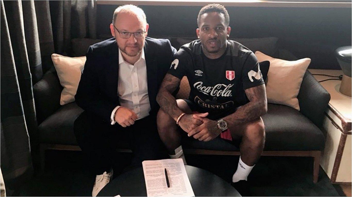 ​Jefferson Farfán contó los motivos que lo llevaron a renovar con el Lokomotiv (FOTO)