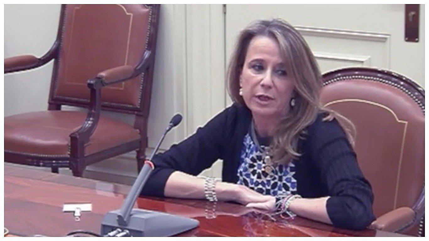 Puigdemont: Carmen Lamela es la mujer que podría enviarlo a prisión (VIDEO)