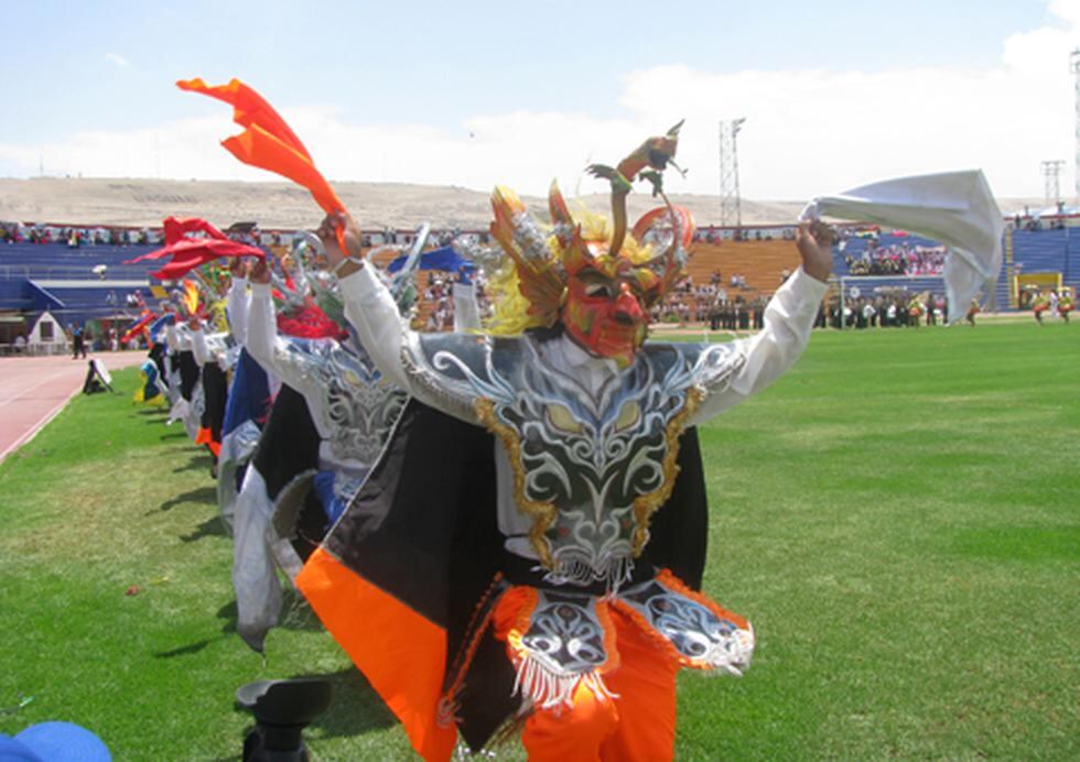 Danzantes deslumbraron en Carnaval Internacional de Tacna