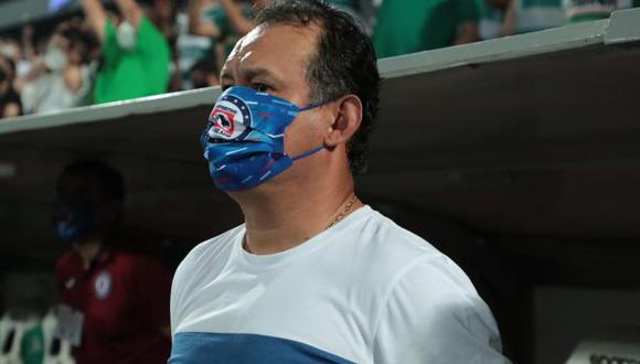 Juan Reynoso respondió a las críticas hacia el estilo de juego de Cruz Azul. (Foto: Cruz Azul)