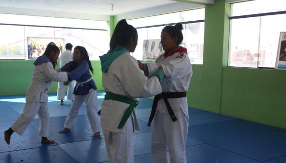 Judocas ayacuchanos realizan actividad para solventar gastos de competencia