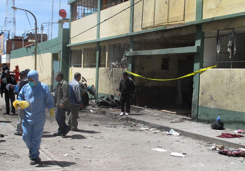 Juliaca: Siguen hallando restos humanos de explosión de comisaría