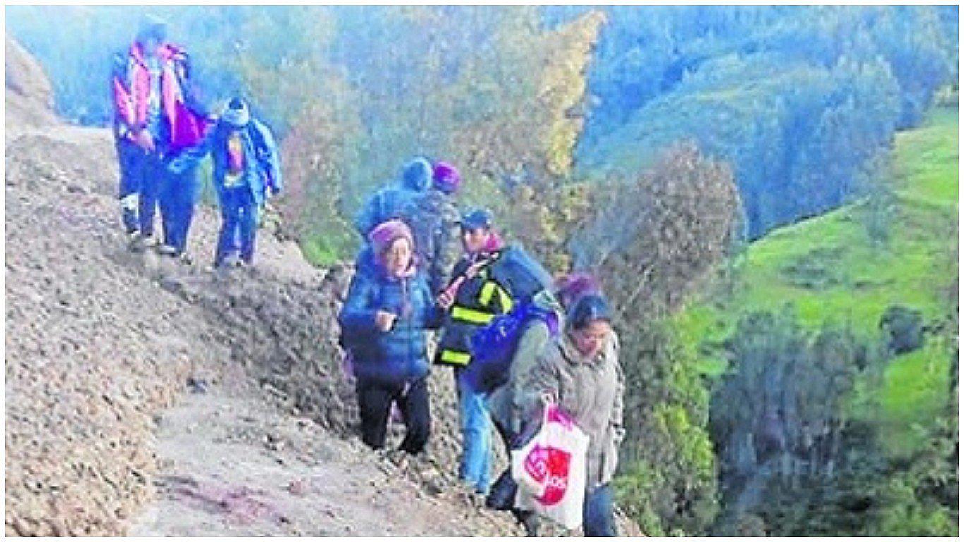 Por lluvias y huaicos suspenden las clases escolares en Pomabamba