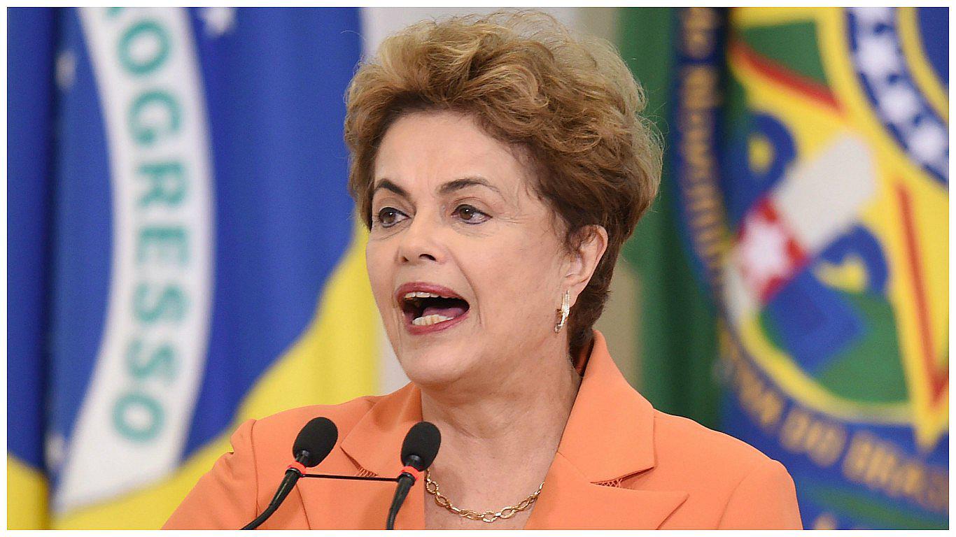 Dilma Rousseff señala que "miente" el senador que la implica en Petrobras