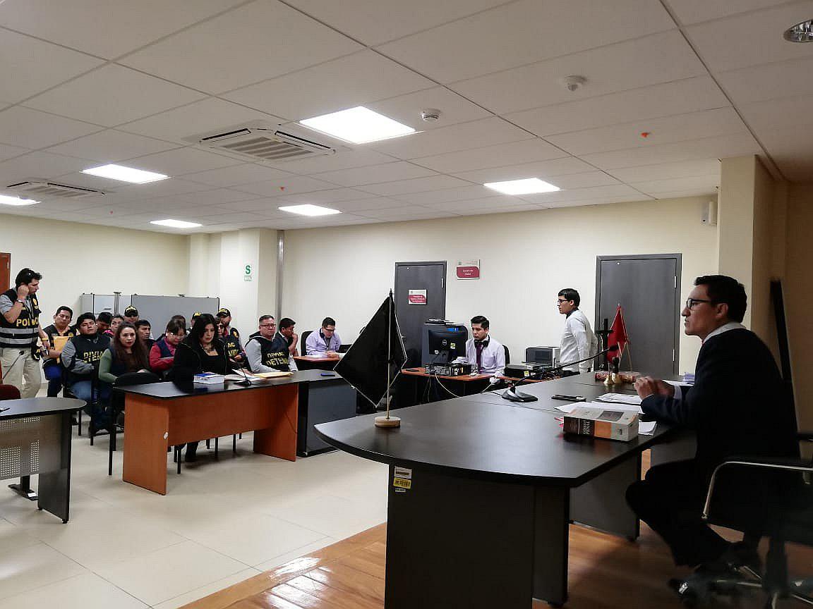 Correcaminos II: Los mensajes de WhatsApp hunden a empresarios