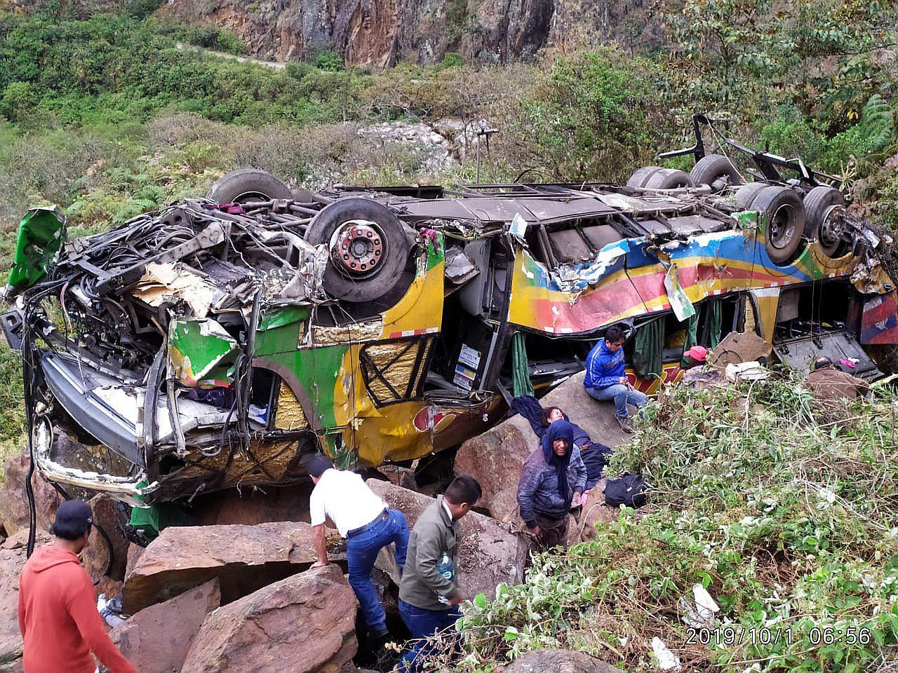 Tragedia en Cusco: Bus cae a abismo dejando al menos 17 fallecidos y 30 heridos (FOTOS)