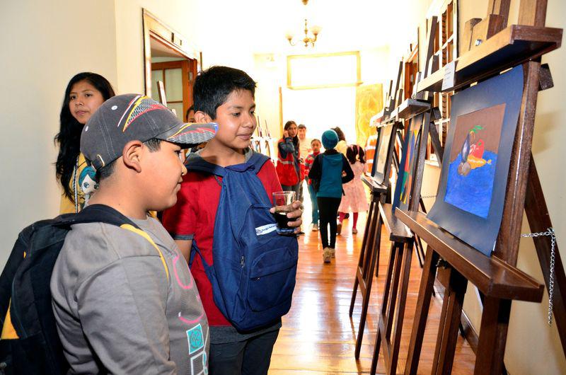 Niños se forjan como los futuros artistas de Moquegua