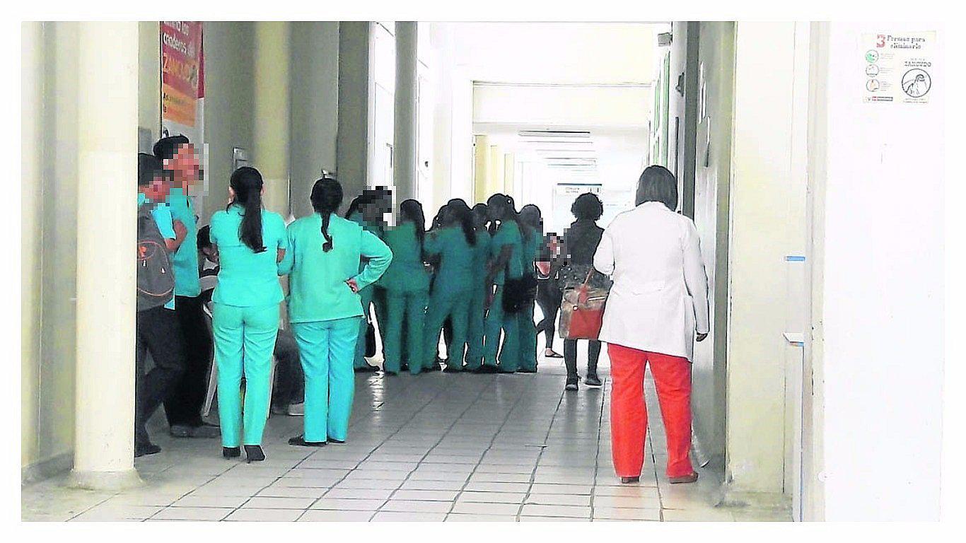 Los médicos piden la salida de la ministra de Salud 