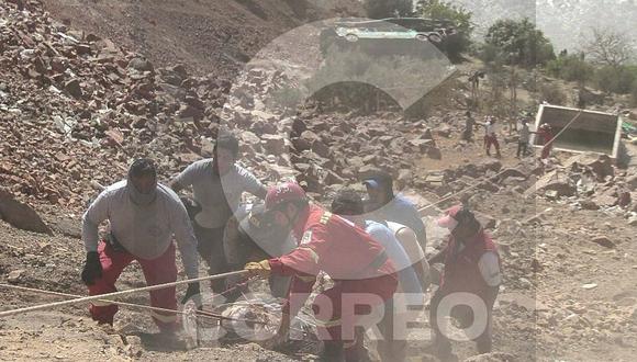 Arequipa: Finaliza recuperación de los cuerpos de personas fallecidas en accidente de bus