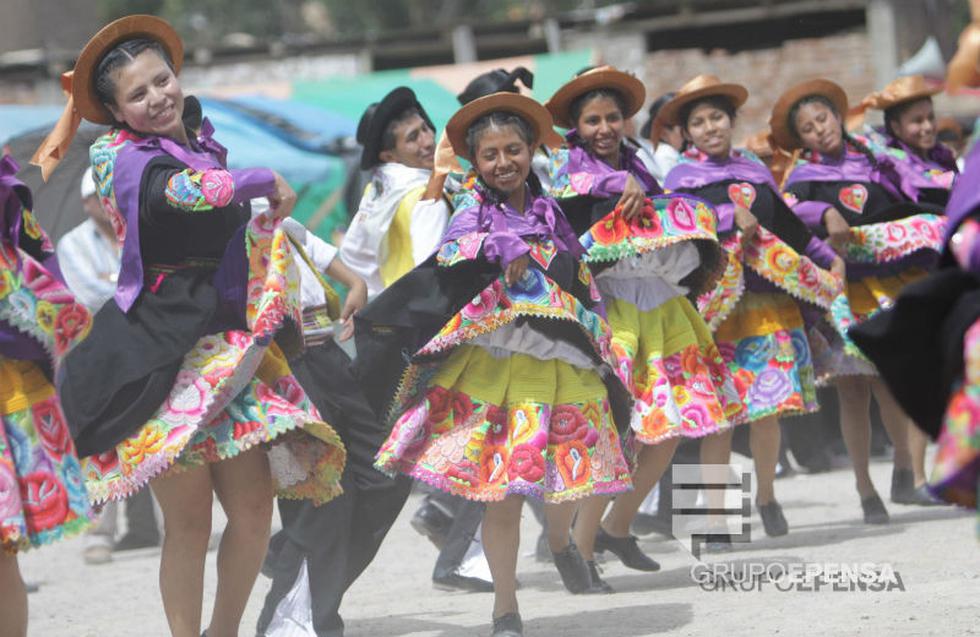 FOTOS: Huaylarsh se goza en distrito de Chupuro
