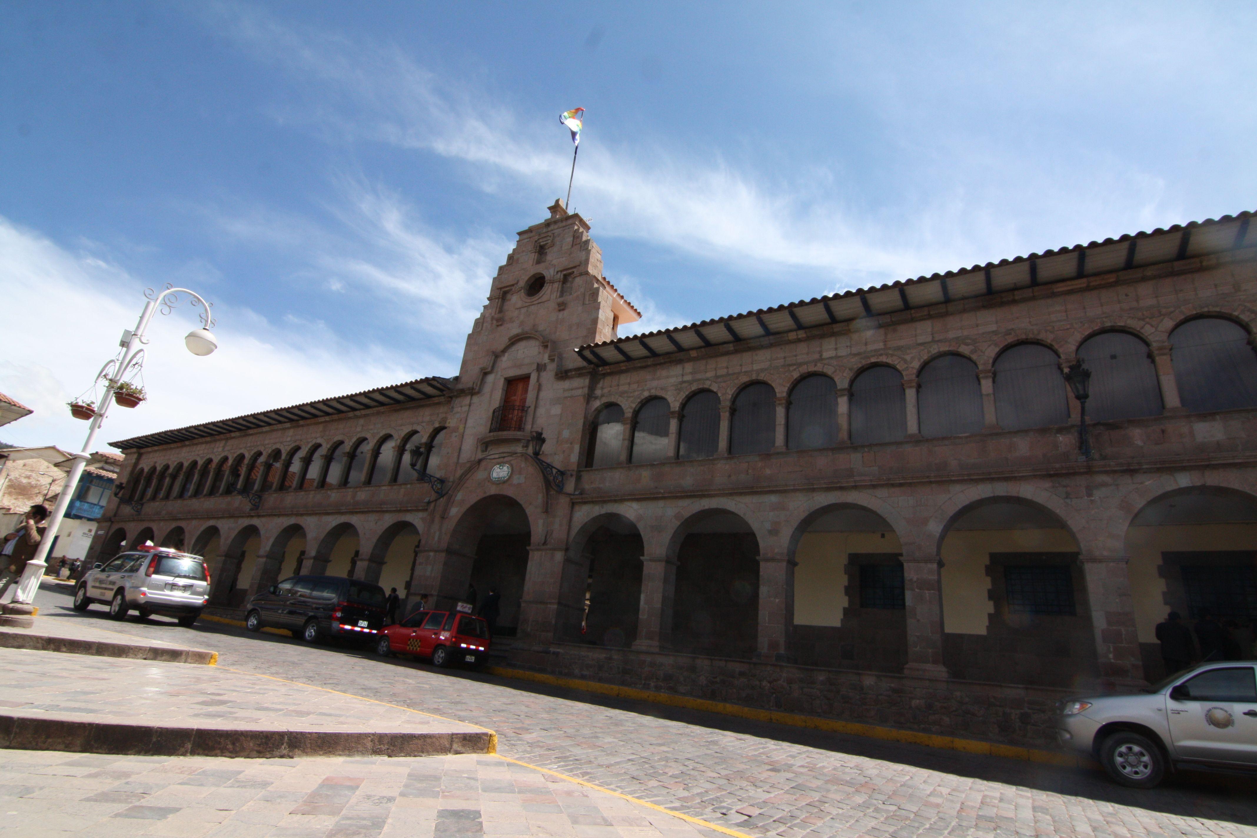 Cusco: Solicitan ante JNE vacancia de regidora por contratar con el Estado 