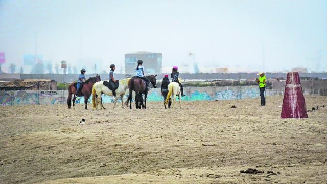 Posesión informal en área protegida donde se oferta el servicio de paseos a caballo.