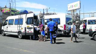 Informalidad del transporte reina en Arequipa con más de 1,100 miniván ilegales
