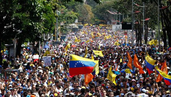 Venezuela: Vestidas de blanco madres protestarán por muerte de estudiante