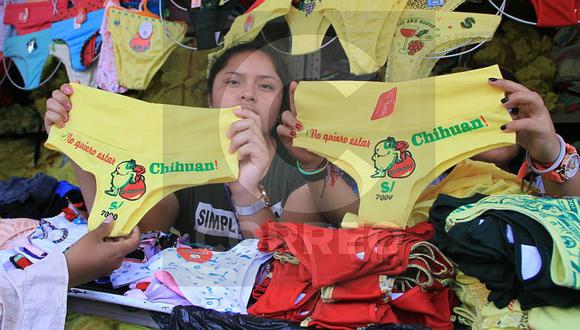Comerciantes venden ropa interior con frase "No quiero estar Chihuan" para Año Nuevo (FOTOS)