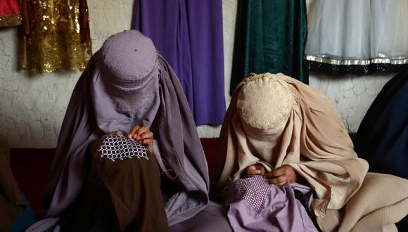 En Afganistán ha aumentado el acoso y la violencia doméstica contra las mujeres, así como la persecución de activistas, jueces, abogados y fiscales. (Foto: Javed TANVEER / AFP)