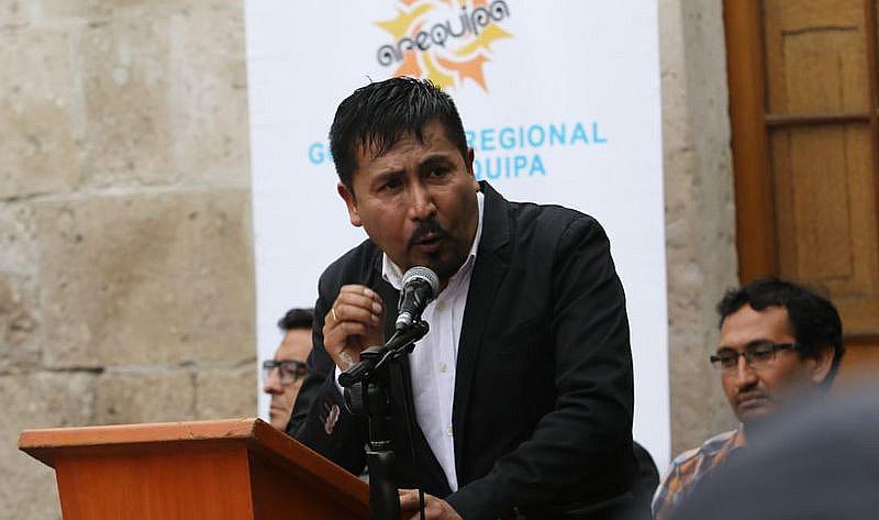 ​Gobernador de Arequipa sobre cierre de UAP: "El Estado originó el problema"
