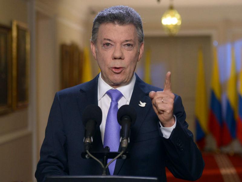 Juan Manuel Santos califica de "tragedia humanitaria" deportación de colombianos
