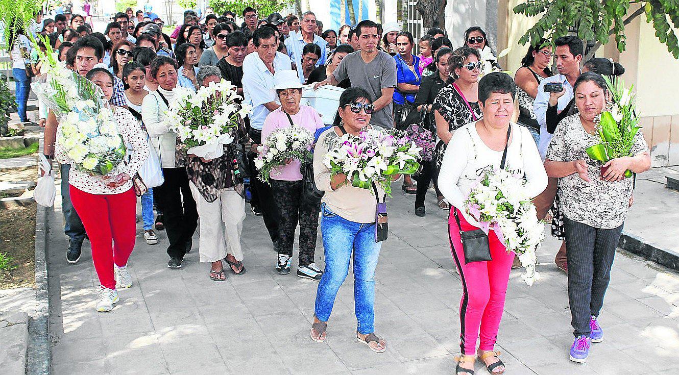 Dan último adiós a víctimas de voraz incendio en edificio