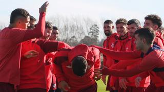 Luis Suárez: el plantel de Nacional recibió al delantero con el clásico ‘apanado’