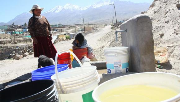 Pobladores de Mariano Melgar protestan por falta de agua 