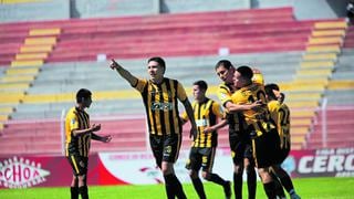 Tigres rugen en Campeonato de Fútbol de Primera División del Cercado