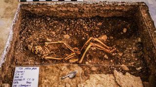 Hallan restos de hombre que fue "ofrendado" hace casi 600 años (FOTOS)