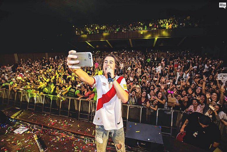 Los Youtubers más famosos de Latinoamérica  juntos en Perú 