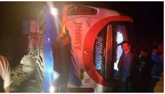 Un muerto y 30 heridos deja despiste de un ómnibus en Pataz