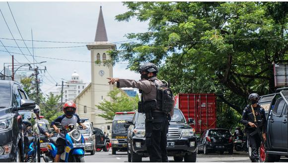 La policía de Indonesia sospecha que fue una bomba la causa de la explosión. (Fotos: AFP)