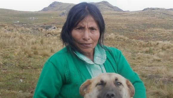 Denuncian que trabajadores de minera dejan ciega y coja a mascota de campesina cajamarquina