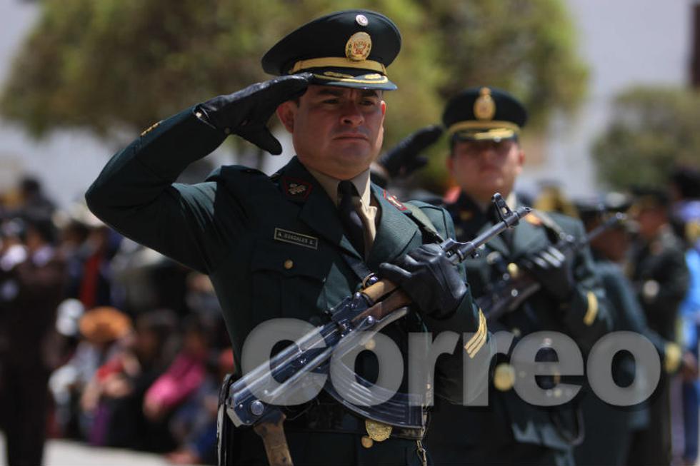 Colorido desfile engalana calles de Huancayo (FOTOS) 