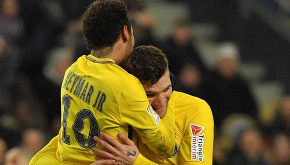 Neymar y Thomas Meunier fueron compañeros durante tres temporadas en PSG. (Foto: AFP)