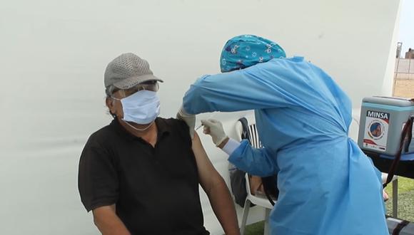 Gobierno Regional informa que se busca iniciar la vacunación de personas mayores de 50 años esta semana.