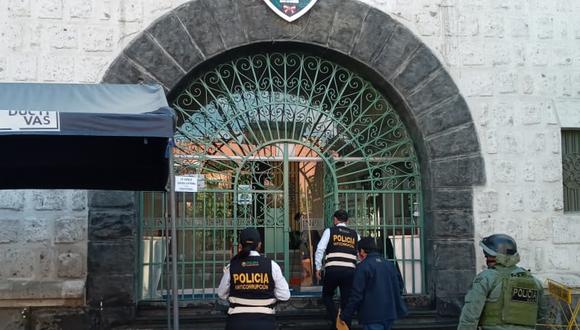 Policías Anticorrupción y Fiscalía allanaron el INPE Sur de Arequipa