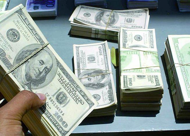 Conoce el precio del dólar al cierre de la sesión