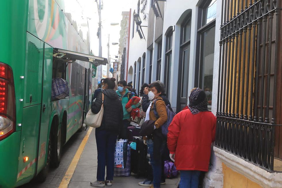 Desorden para guardar cuarentena de arequipeños que viajaron de Lima (FOTOS)