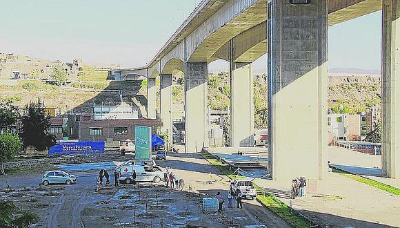 Colocación de mallas no es la solución para acabar con suicidios en puente Chilina