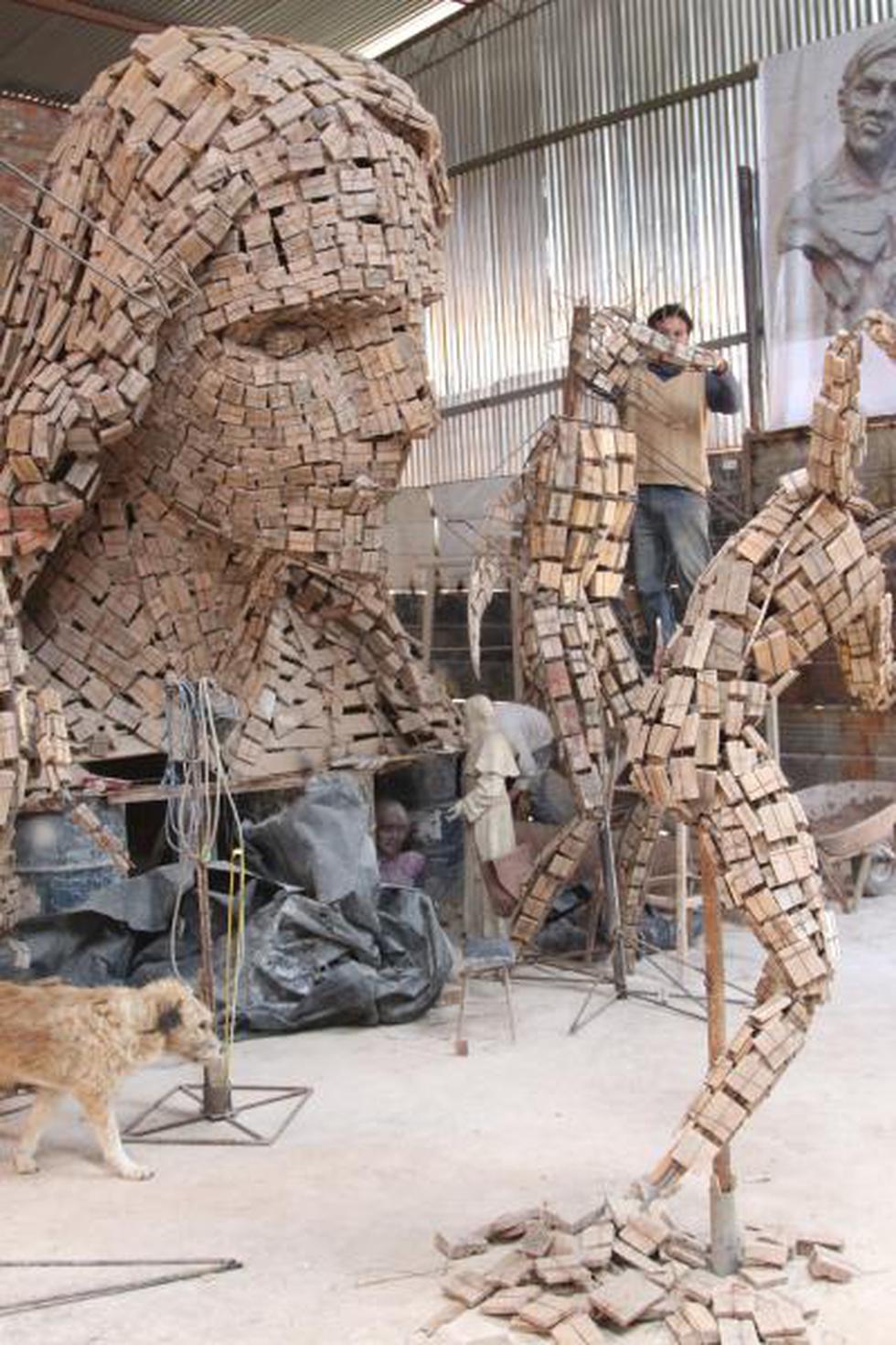 Fredy Luque, escultor monumental