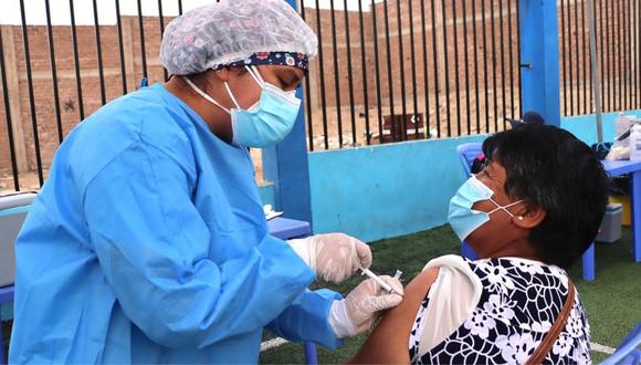 La Gerencia Regional de Salud de La Libertad habilitó 19 centros de vacunación en los 11 distritos de la provincia de Trujillo.