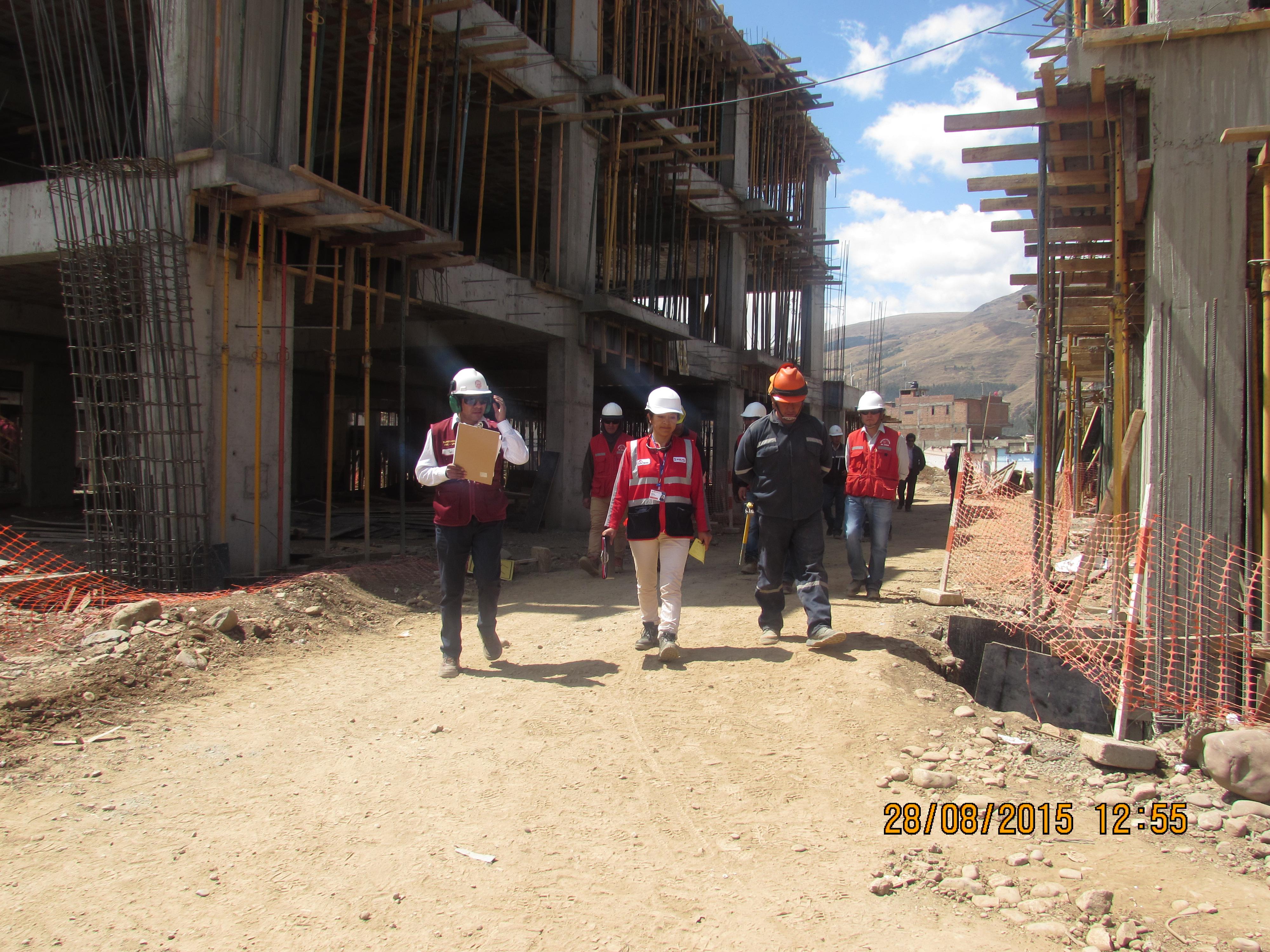 Sunafil y Dirección de Trabajo inspeccionan construcción del Santa Isabel