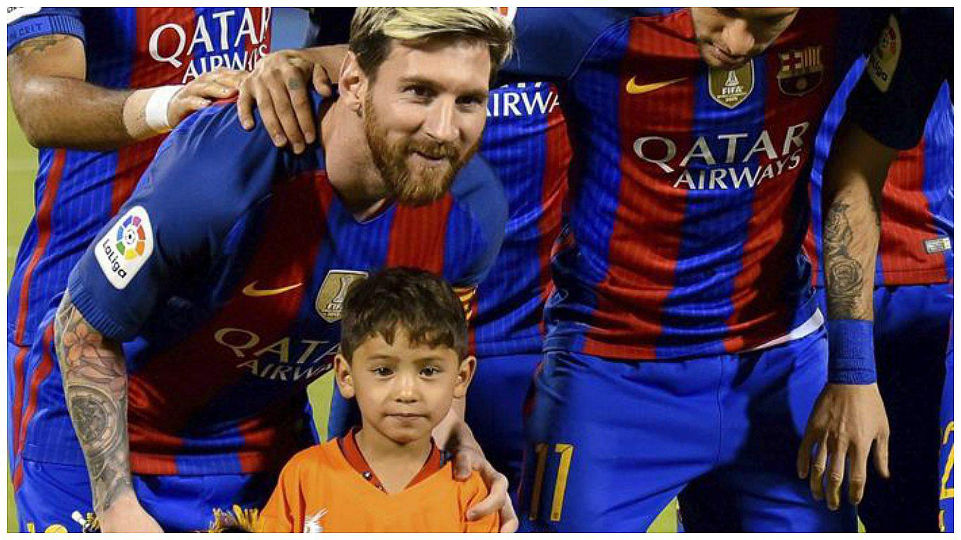 ​Lionel Messi: Niño afgano que posó con camiseta de plástico conoció a 'La Pulga'