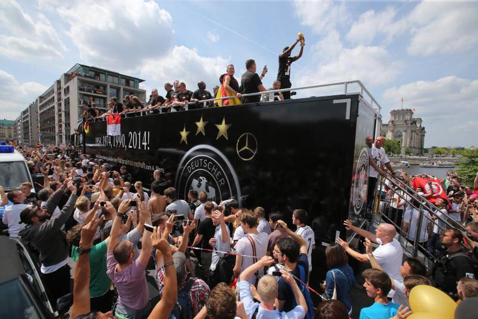 Brasil 2014: Así recibieron los hinchas alemanes a los campeones del mundo (FOTOS)