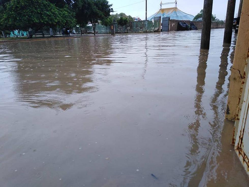 Intensa lluvia deja sectores inundados en Chiclayo (FOTOS)